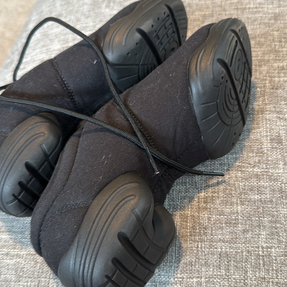 Capezio Black Athletic Shoes - Picture 5 of 9